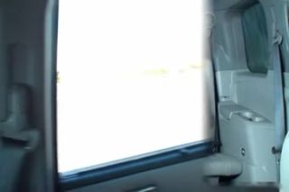 Bokep Wife Gives Tugjob in Backseat xxxBunker