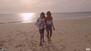 Safado Meeting Talia Playa De Bolonia 2 - Sex Movies Featuring Katya-Clover Classy