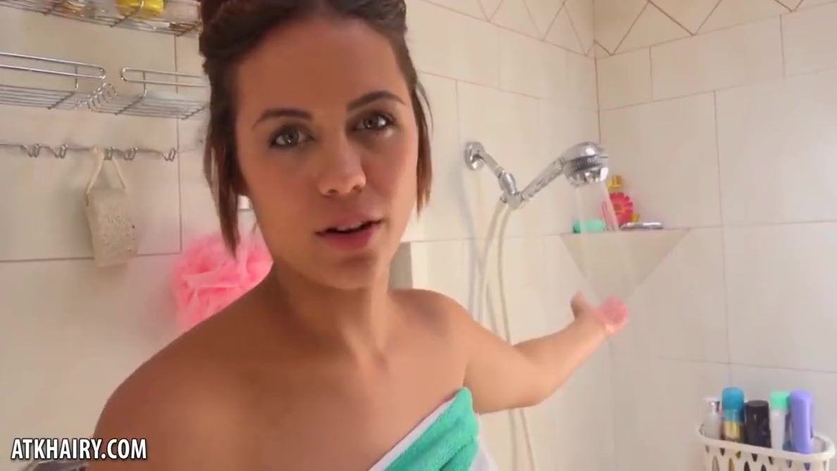 ThePorndude Gets Very Wet In The Shower - Blair Summers Olderwoman - 1