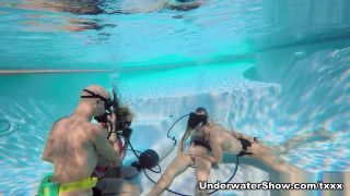Morazzia Evasasalka Jason Sasalka Video - UnderwaterShow Finger
