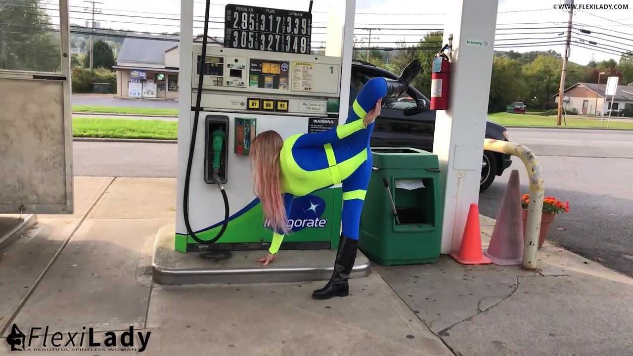 Fapdu Short Flexible Break At The Gas Station - Watch4Fetish Hairy Sexy