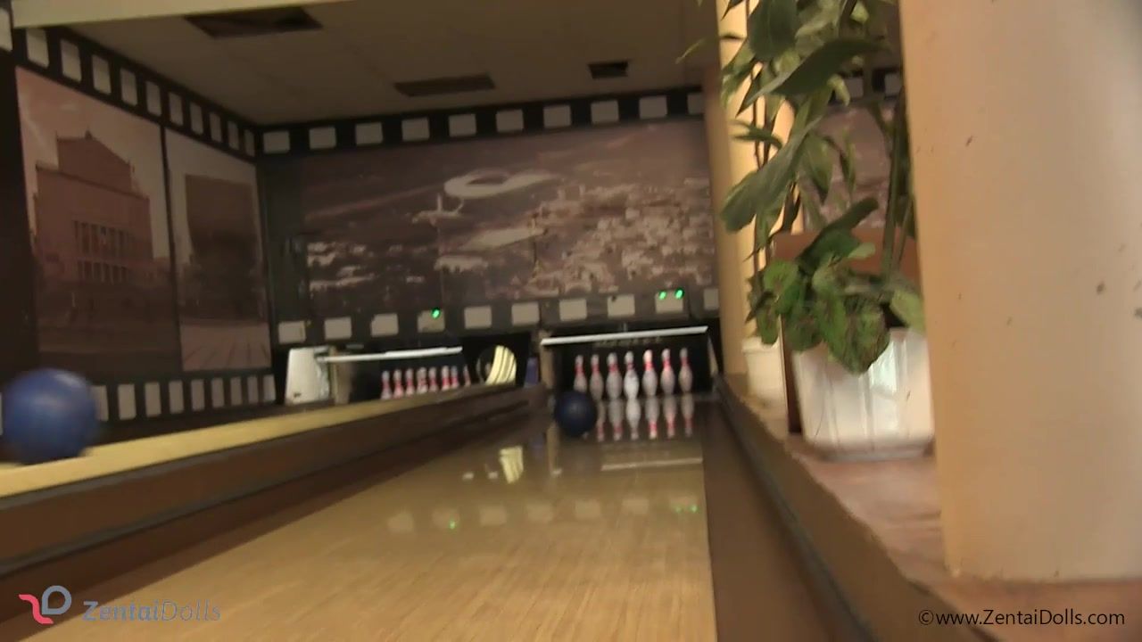 Youth Porn Zentaidolls Visit The Bowling Alley - Watch4Fetish Van