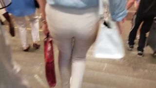 Pure18 junior woman with big round ass Matures