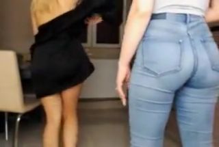 Booty Sweet ass in jeans spank Myfreecams