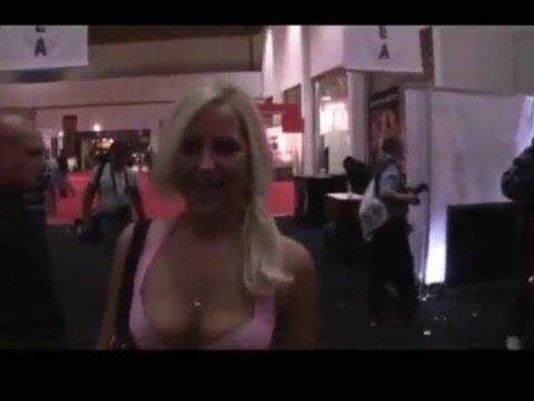 Porn Amateur Public facial with german blonde Asa Akira - 1