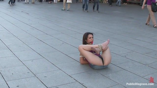 Nalgas Spanish Hottie Naked And Fucked In Public - PublicDisgrace Amature Porn