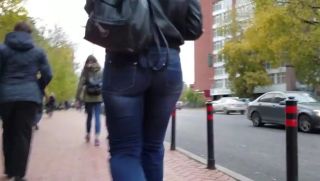 Cash Milf with nice round ass in jeans Dorm