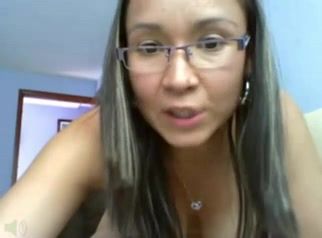 Gordinha Latin with glases webcam show on a couch (AR) White