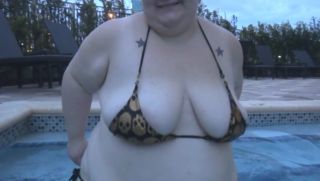 Super Hot Porn bbw in the pool Model