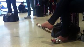 Cock Sucking Candid sandal dangling at airport (faceshot) pt1 Mmd