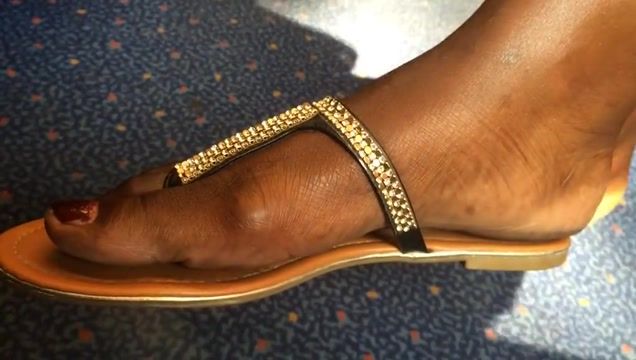 Hardcore Sex Ultra Close-Up of Beautiful Ebony Feet on the Train Vip-File