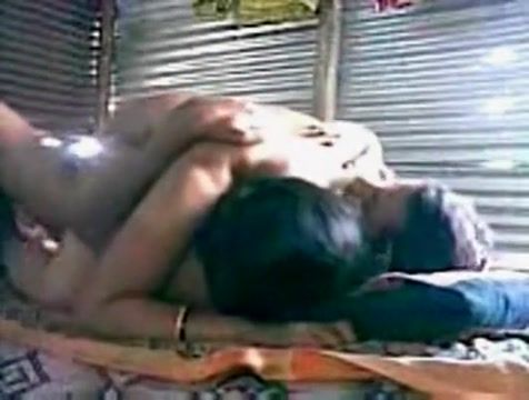 Jockstrap Rajastani Woman enjoys 3 inch Jaipur Desi Dick in Paki Porn Clip Gay Trimmed