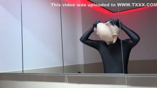 Stunning Dollrotic transforming in a zentai doll ElephantTube