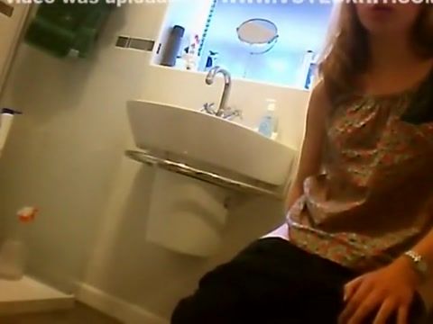 Mommy Hidden Cam of an entire family Amateur Sex