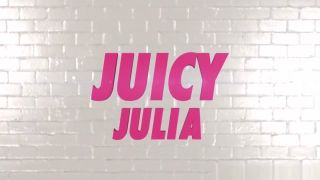 Voyeur Julia De Lucia In Juicy Lucia Gay Trimmed