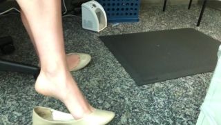BootyTape Incredible Barefoot Dangling of cute coworker AWESOME Amatur Porn