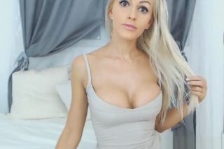 Hd Porn Blonde Sex Goddess Toying Pussy With Lust BongaCams.com
