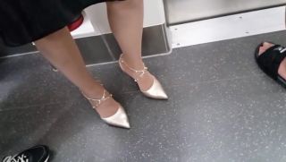 Asshole metro pantyhose candid Jeune Mec