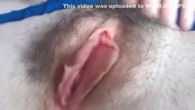 Webcamsex Sniffing To And Counting Hair To Her Pussy Nicki Blue