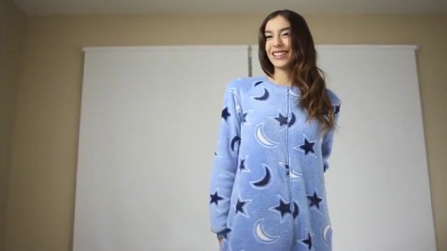 Sextape Pajama Queen Tutoring Fucking Boy MeetMe - 1