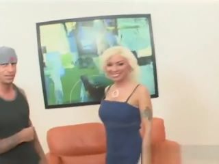 Thylinh Blonde Wife Lennox Loves Fat Cock Boobies