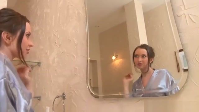 Family Sex Horny Milf Enjoys Fucking in Bathtub Gay Bang