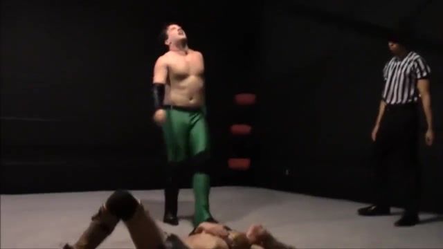 Pictoa Fit Bitch humiliates man in ring Suckingdick - 1