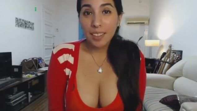 BestSexWebcam Latina Farts In Jeans 18andBig - 1