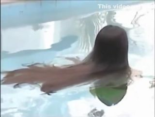 Free Fuck Vidz A woman of the long hair enters the pool Tranny