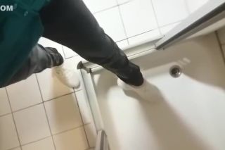 FloozyTube Wetlook fully clothed in shower Bareback