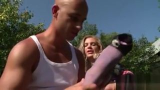 Fist Blonde Slut Gets Banged Outdoors Really Hard Morrita