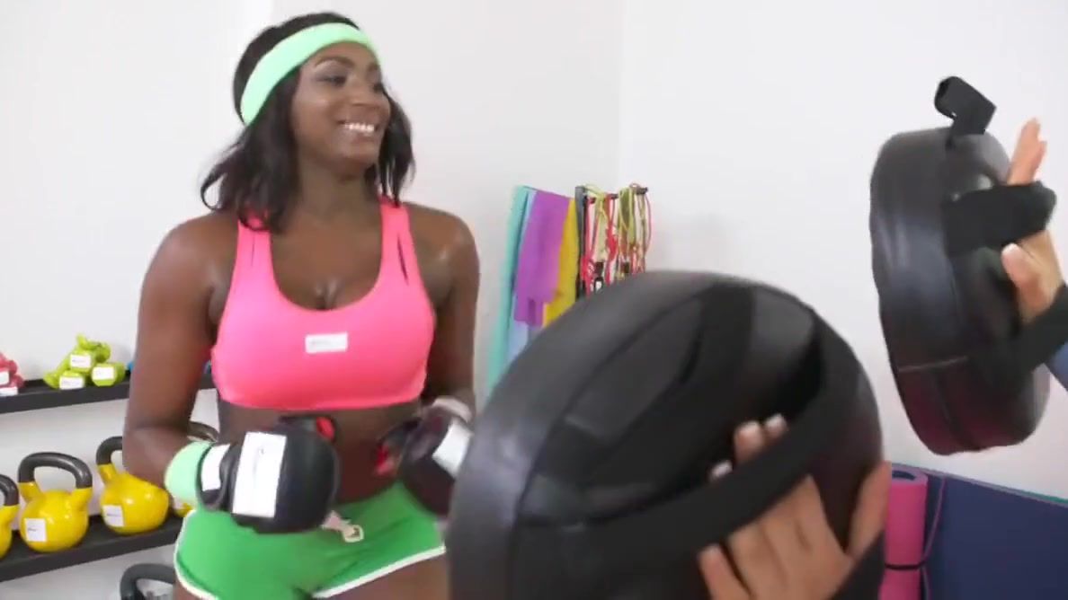 Tiny Fitness Rooms Interracial lesbians get a sweat on Pururin