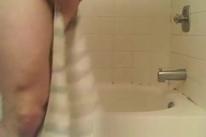 Milf Porn Spying on not my son shower Tetona