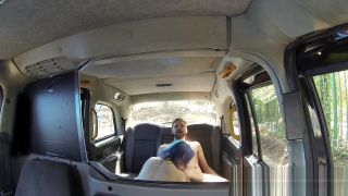 Qwertty Couple fucking in empty taxi Live