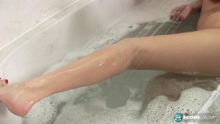 Amateur Porn Relax and Pamper - LegSex ZoomGirls