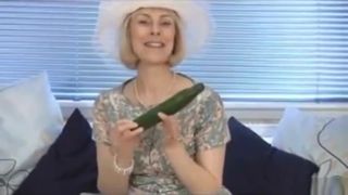 KissAnime The very sexy Serena and her cucumber ! Stepbro