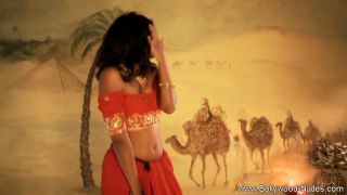 Camgirl Girl From The Oriental Lands Making Arousement Session Passion