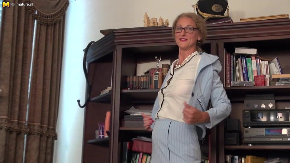 Streamate Horny American Librarian Playing With Her Wet Pussy - MatureNL Compilation - 1